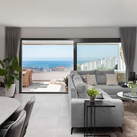 Apartment Penthouse With Ocean View Estepona