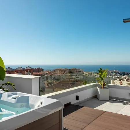 Penthouse With Ocean View 에스테포나